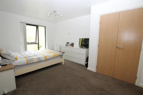 2 bedroom apartment for sale, Rollason Way, Brentwood