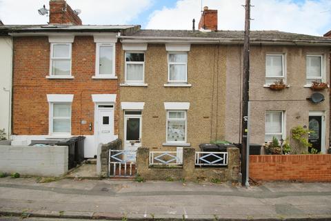 2 bedroom terraced house to rent, Radnor Street, Swindon SN1