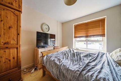 2 bedroom flat for sale, Newbury,  Berkshire,  RG14