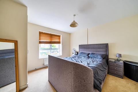 2 bedroom flat for sale, Newbury,  Berkshire,  RG14