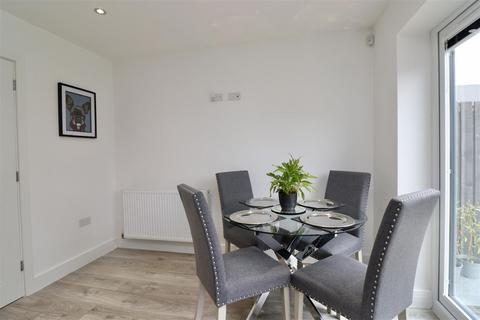 3 bedroom end of terrace house for sale, Parisi Way, Pocklington, York