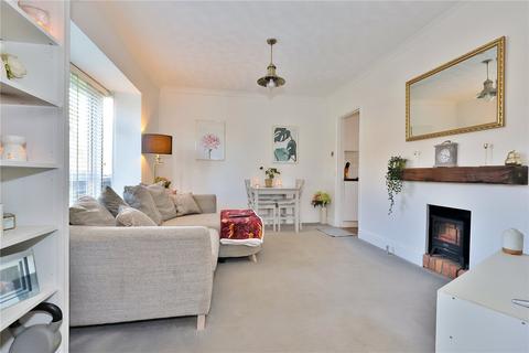 2 bedroom maisonette for sale, Georgelands, Ripley, Woking, Surrey, GU23