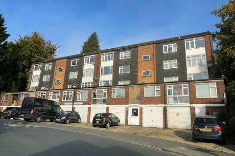 3 bedroom flat for sale, 13 Meyrick Court, Meyrick Avenue, Luton, Bedfordshire, LU1 5JP