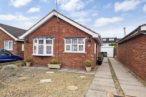 2 bedroom detached bungalow to rent, 78 Marine Crescent