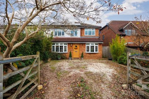 4 bedroom semi-detached house for sale, The Ridgeway, Reading RG5