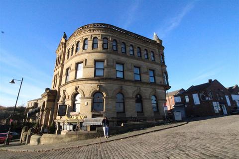 2 bedroom apartment to rent, Flat 4, Station Road, Batley