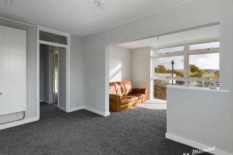 2 bedroom flat for sale, Ridgeway Court, Aylesbury, Buckinghamshire