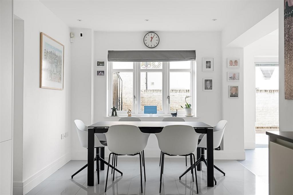 Open Plan Kitchen/Dining