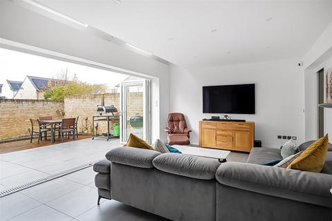 3 Eversleigh Place, Beckenham, BR3 1DF