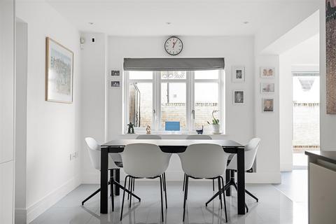 3 Eversleigh Place, Beckenham, BR3 1DF