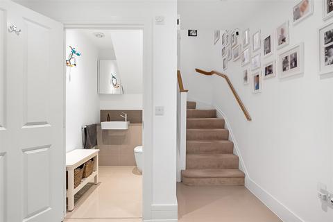 3 Eversleigh Place, Beckenham, BR3 1DF