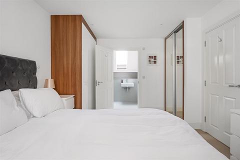 3 Eversleigh Place, Beckenham, BR3 1DF