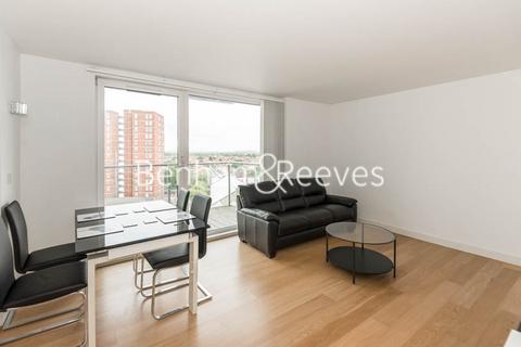 2 bedroom apartment to rent, Station Approach, Hayes UB3