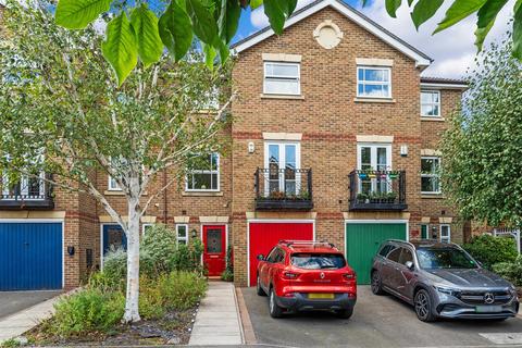 4 bedroom townhouse for sale, Burns Close, Carshalton Beeches SM5