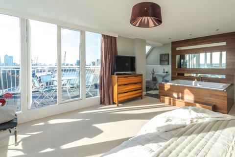 2 bedroom apartment for sale, Eastern Quay, Rayleigh Road, Royal Docks London E16