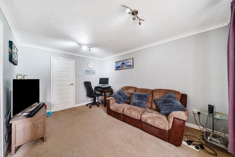 2 bedroom flat for sale, High Wycombe,  Buckinghamshire,  HP12