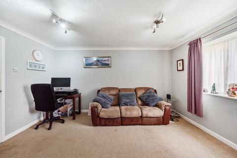 2 bedroom flat for sale, High Wycombe,  Buckinghamshire,  HP12