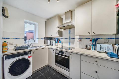 2 bedroom flat for sale, High Wycombe,  Buckinghamshire,  HP12