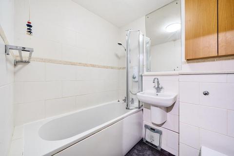 2 bedroom flat for sale, High Wycombe,  Buckinghamshire,  HP12