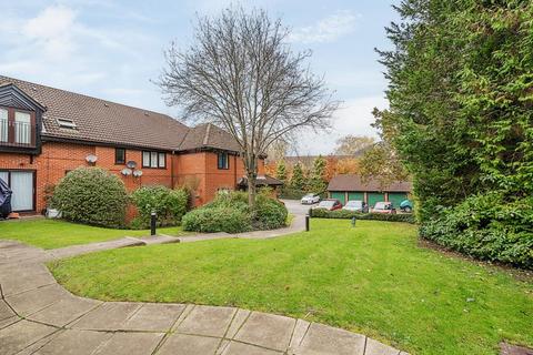 2 bedroom flat for sale, High Wycombe,  Buckinghamshire,  HP12