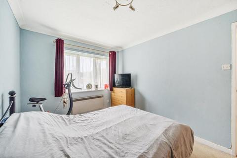 2 bedroom flat for sale, High Wycombe,  Buckinghamshire,  HP12