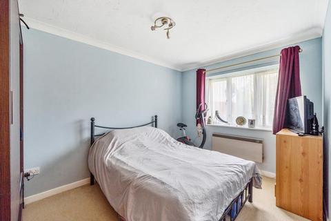 2 bedroom flat for sale, High Wycombe,  Buckinghamshire,  HP12