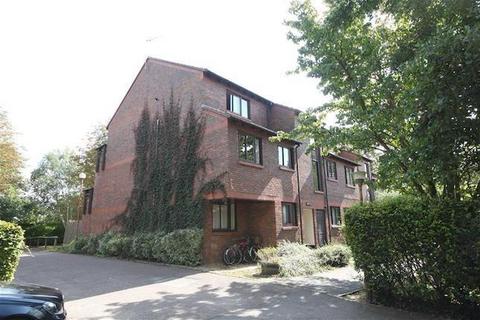 2 bedroom flat to rent, Cockcroft Place, Cambridge CB3