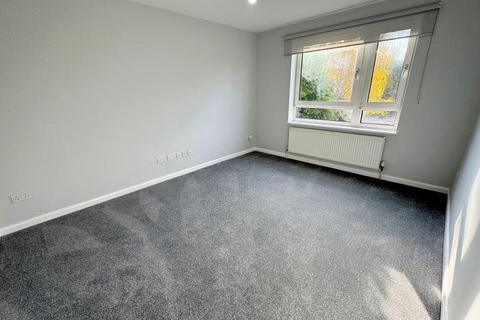 2 bedroom flat to rent, GRUNEISEN ROAD, FINCHLEY, N3