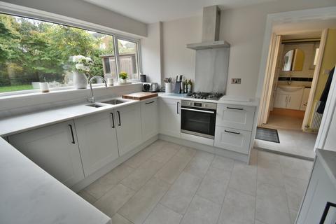 4 bedroom detached house for sale, Heath Farm Road, Ferndown, BH22