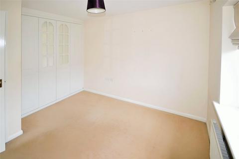 2 bedroom flat to rent, Loughland Close, Leicester LE8