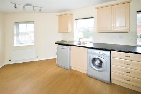 2 bedroom flat to rent, Loughland Close, Leicester LE8