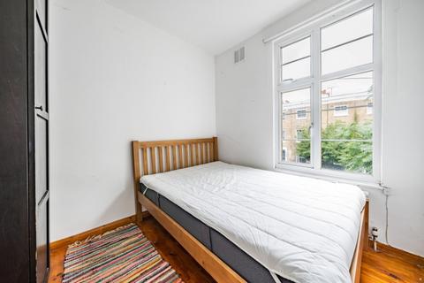 2 bedroom flat to rent, Clapham Manor Street London SW4