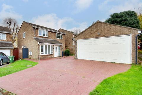 4 bedroom detached house for sale, Woodside, Cheshunt