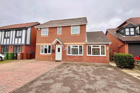 4 bedroom house for sale, Biscay Gardens, Caister-On-Sea