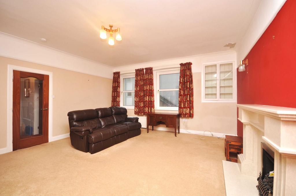Upper Lounge