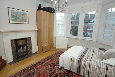 5 bedroom flat for sale, Woodgrange Avenue, Ealing, W5