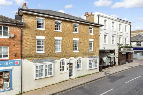 2 bedroom flat for sale, Bridge Street, Leatherhead, Surrey