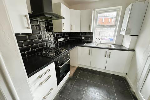 2 bedroom terraced house to rent, Gwladys Street, Liverpool L4