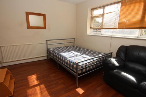 Studio to rent, Springfield Road, Leicester LE2