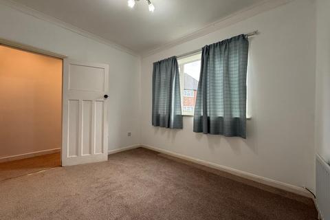 2 bedroom flat to rent, Elmbrook Gardens, Eltham, SE9