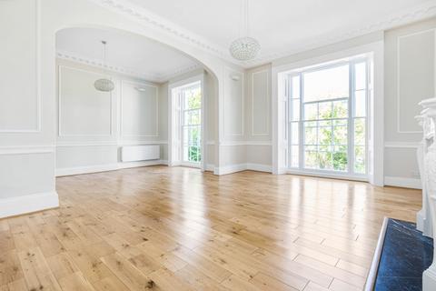 3 bedroom apartment to rent, Marlborough Place London NW8