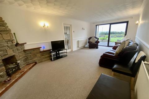 4 bedroom detached bungalow for sale, Llandeilo Road, Upper Brynamman, Ammanford