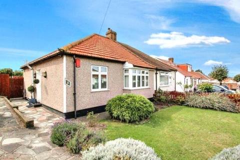 2 bedroom bungalow to rent, Sussex Road, Orpington BR5