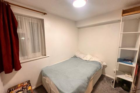 1 bedroom flat to rent, Grinstead Road, London SE8