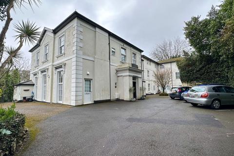 2 bedroom apartment to rent, Higher Woodfield Road, Torquay