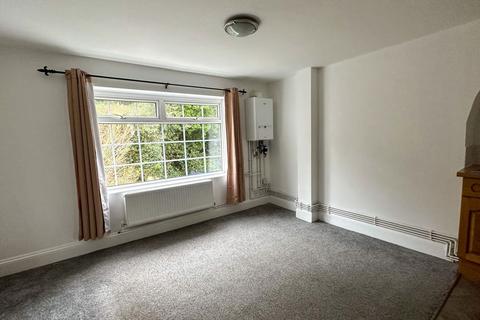 2 bedroom apartment to rent, Higher Woodfield Road, Torquay