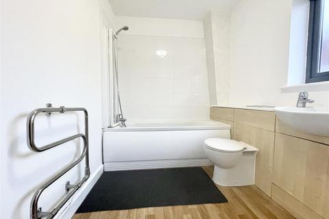 2 bedroom apartment to rent, Bridport Street, Liverpool