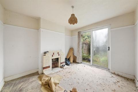 98 Park Road, Hounslow, TW3 2HB
