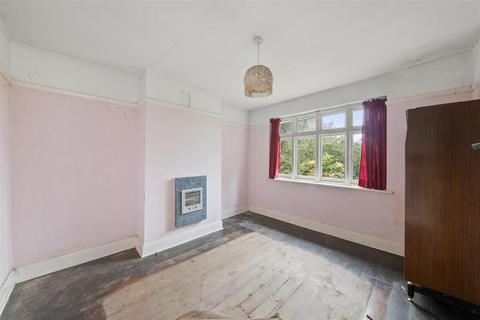 98 Park Road, Hounslow, TW3 2HB