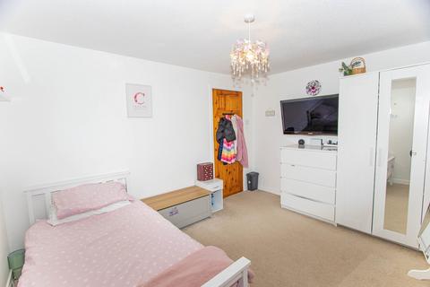 Skerrheim Elzy Grove, Staxigoe, Wick, KW1 4RZ